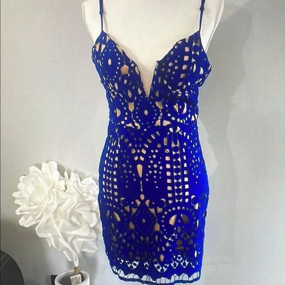 Elegant Blue Lace Mini Dress
